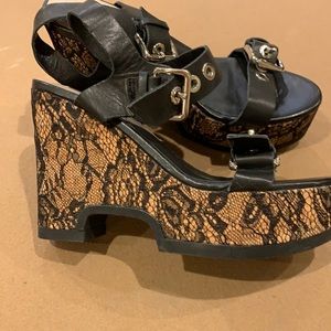 Worn once. Zara heels, size 6.